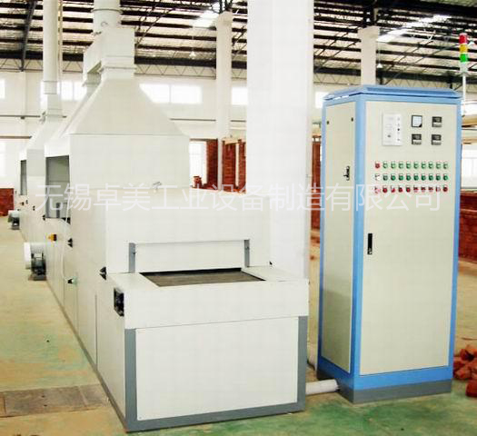 輸送帶連續(xù)通過(guò)式噴漆--烘干機(jī)